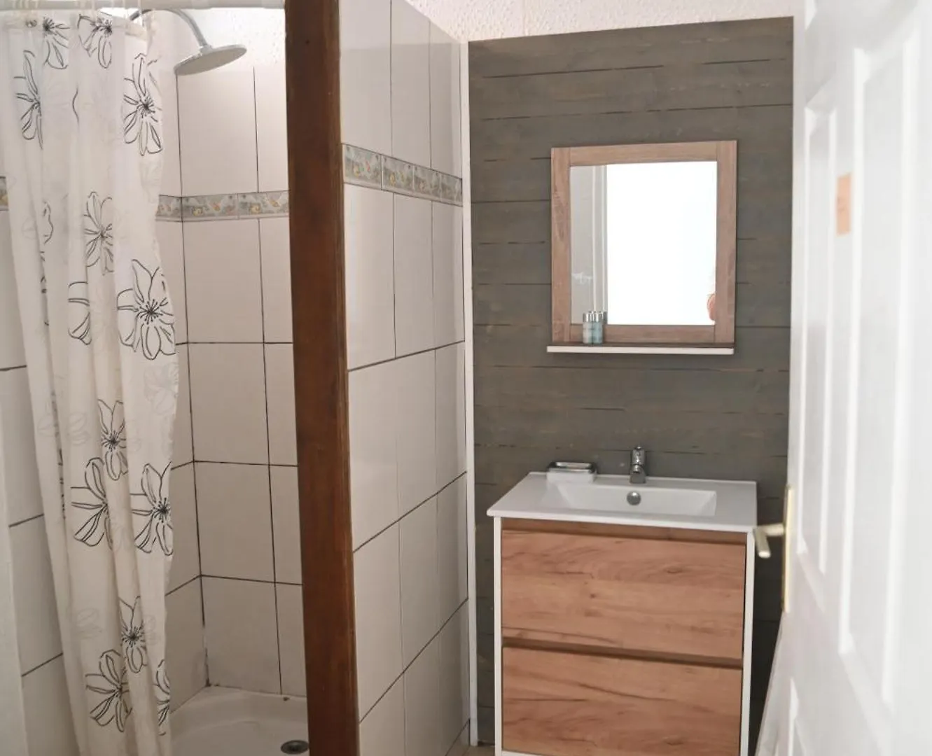 La Caz'Anoli Apartment Sainte-Anne 0*,